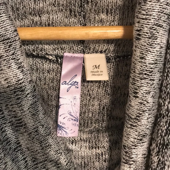 Knit cowl neck pullover - Picture 2 of 3